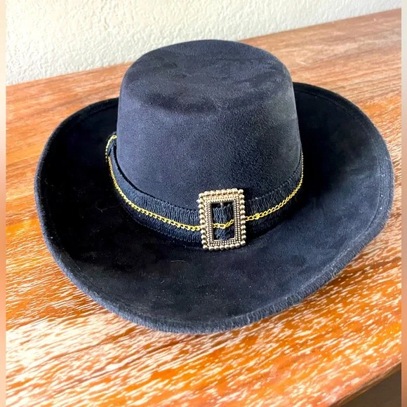 NWT Pirates of Caribbean Angelica Hat by Disney with Feather #42606 - Picture 2 of 10